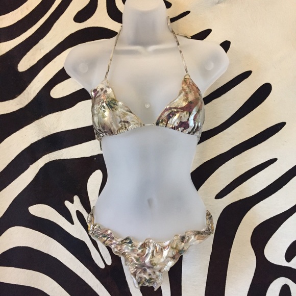 Gold Bikini - Picture 1 of 4